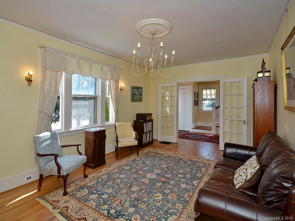 891 Hendersonville Road - Photo 4