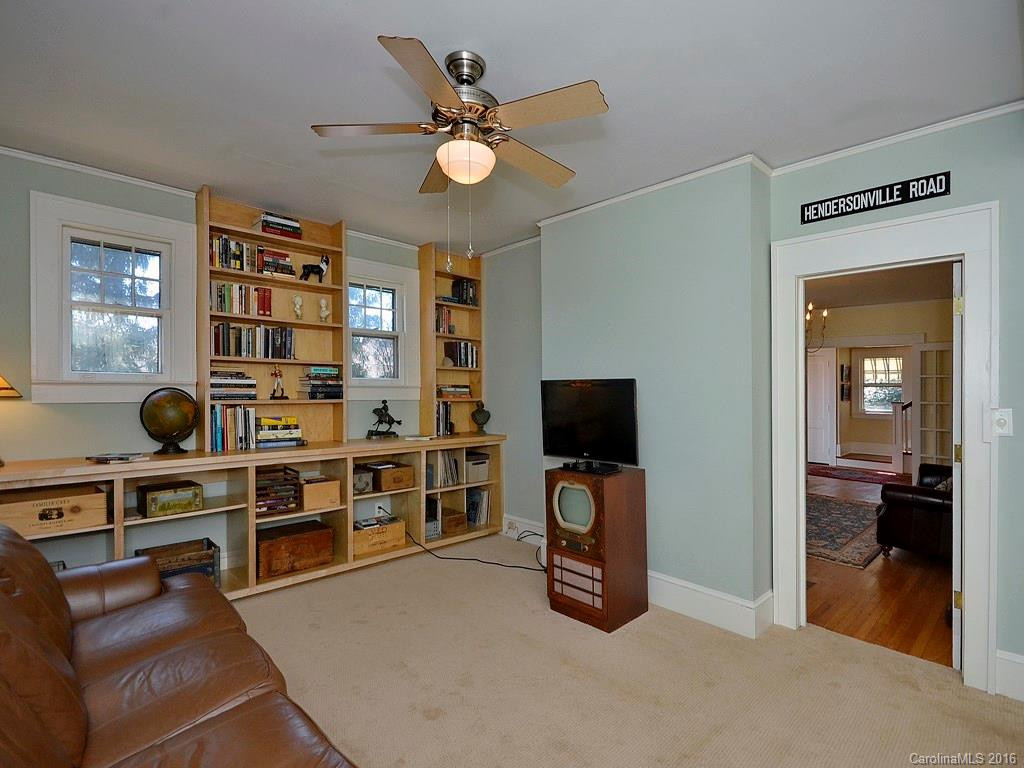 891 Hendersonville Road - Photo 5