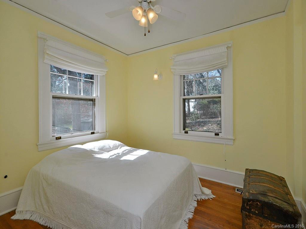 891 Hendersonville Road - Photo 10