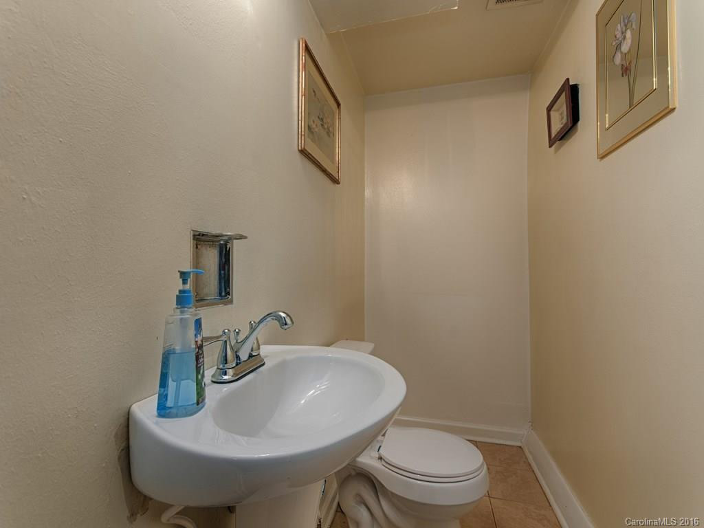 22 Waters Road - Photo 15