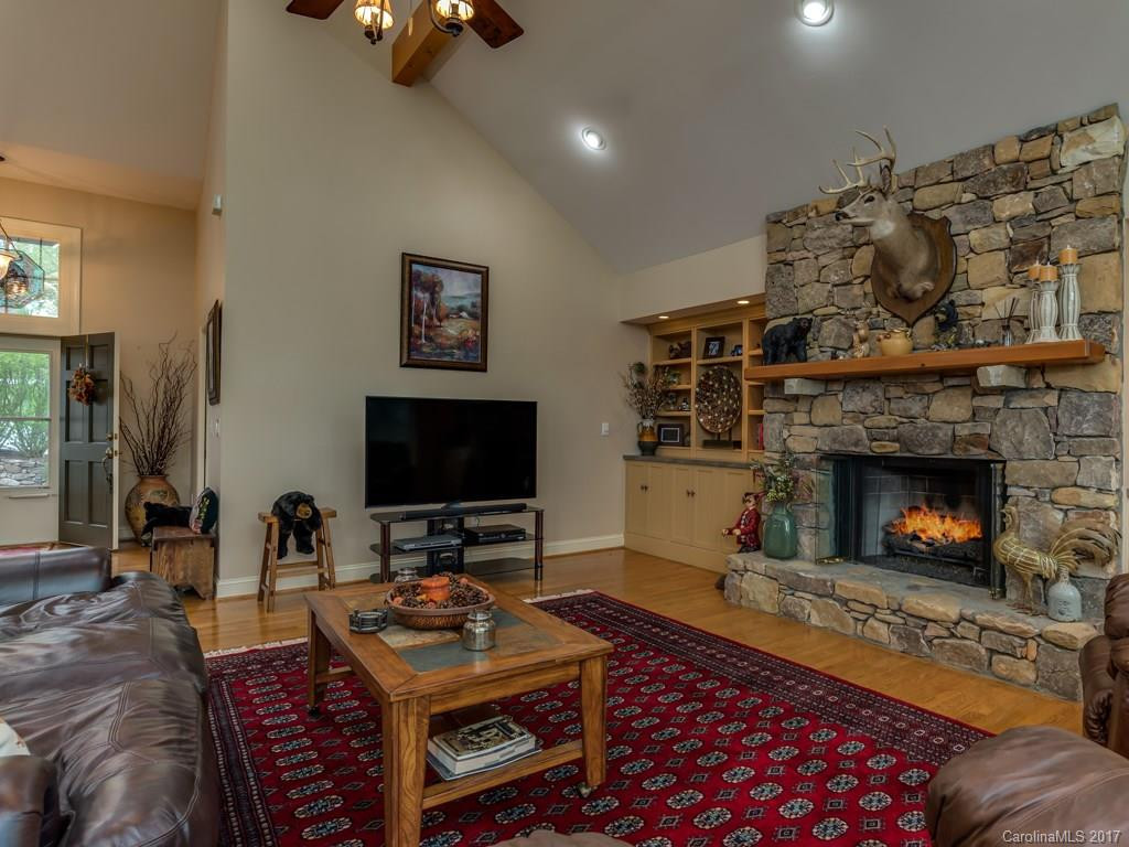 23 Wild Flower Hollow - Photo 2