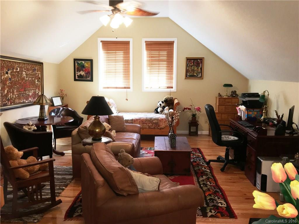 26 Penny Lane - Photo 5