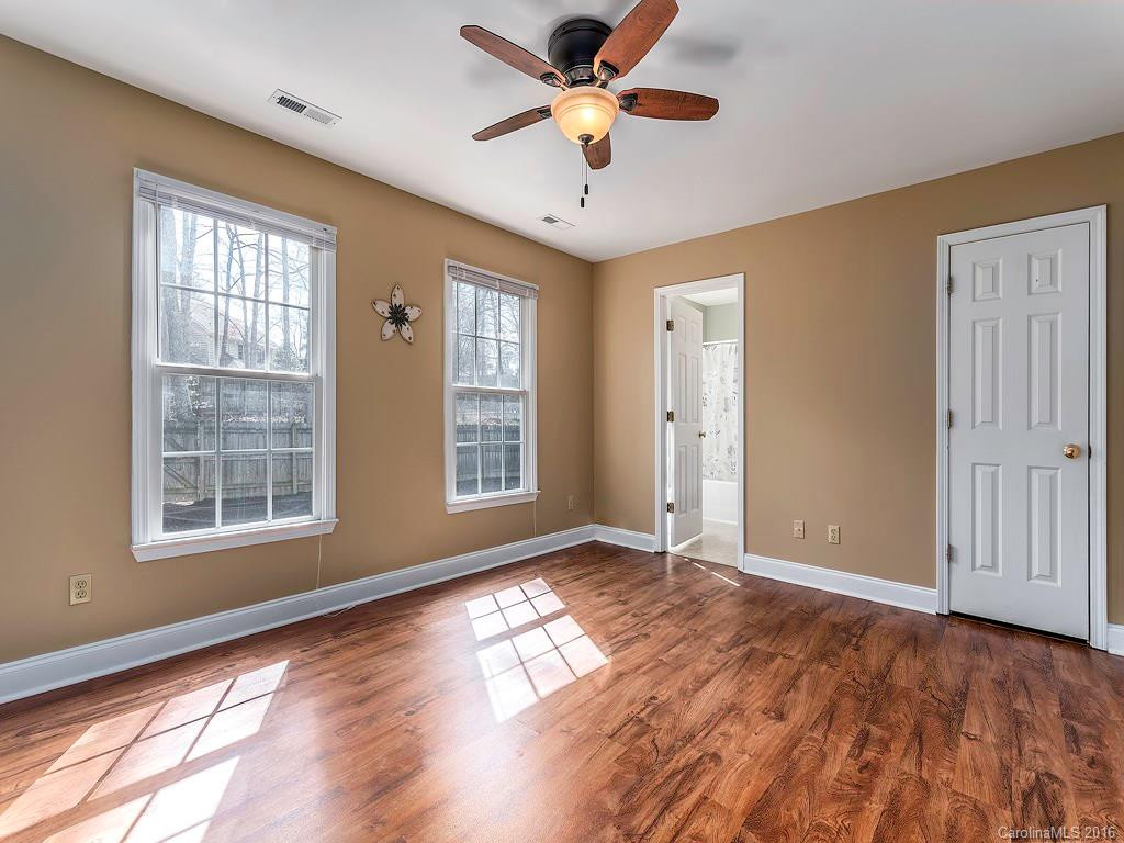 47 Royal Oaks Road - Photo 12