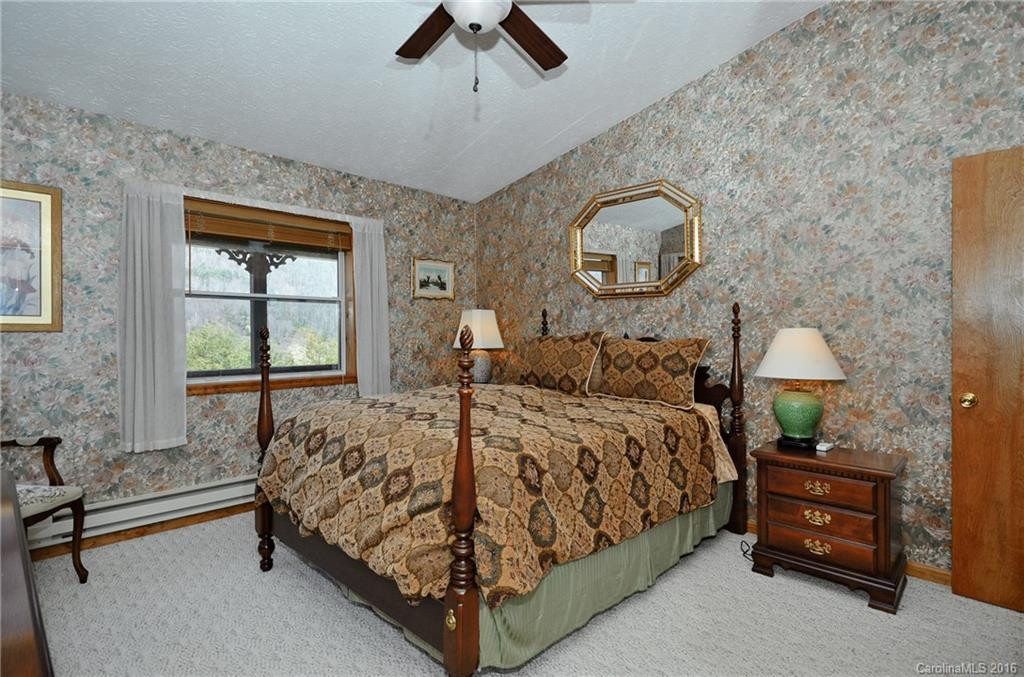 144 Skyway Drive - Photo 11