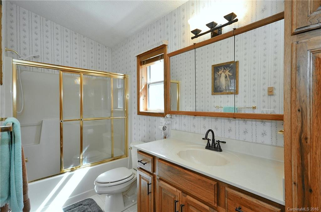 144 Skyway Drive - Photo 10