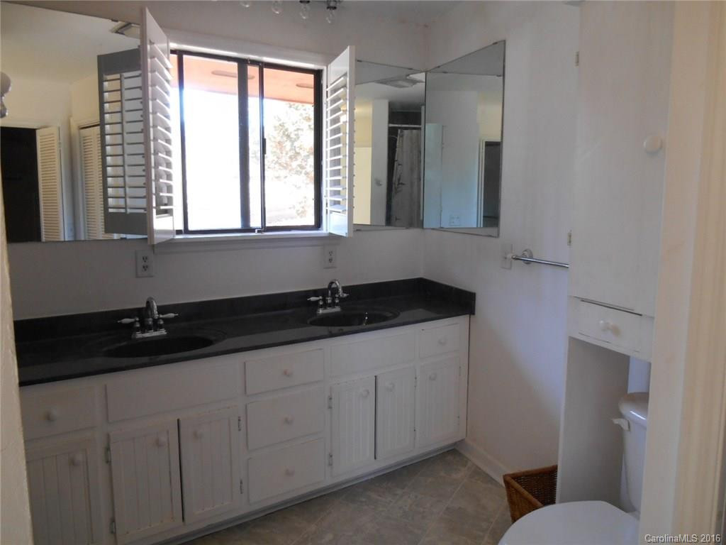 12 Hollyridge Lane - Photo 13