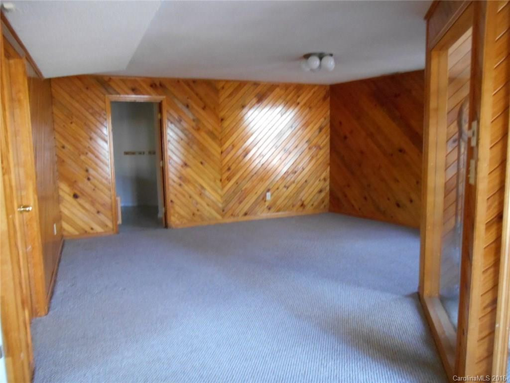 12 Hollyridge Lane - Photo 16