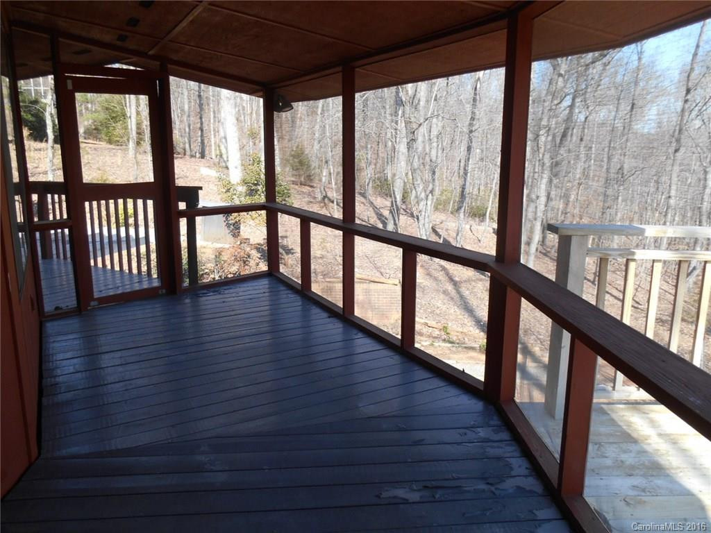 12 Hollyridge Lane - Photo 8
