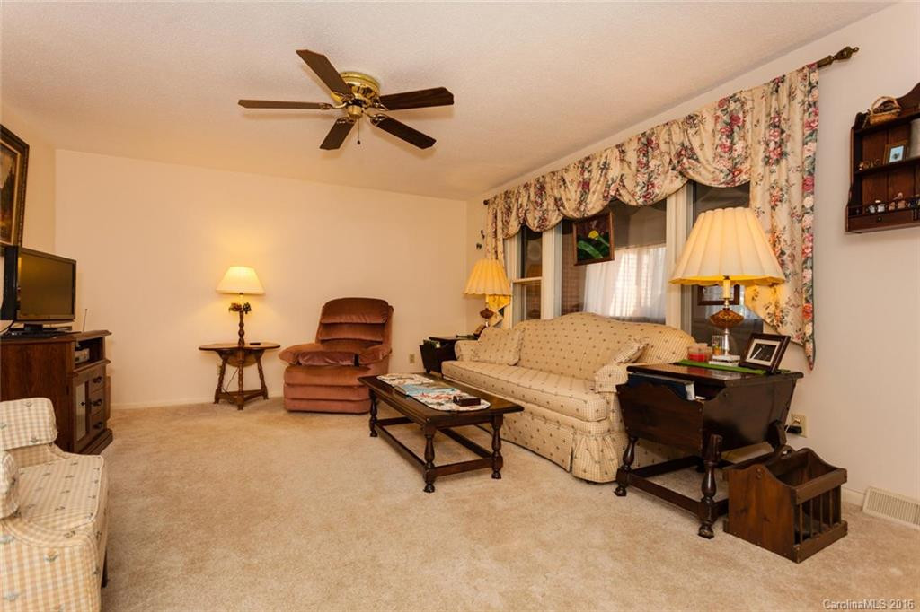 111 Still Meadow Drive - Photo 4