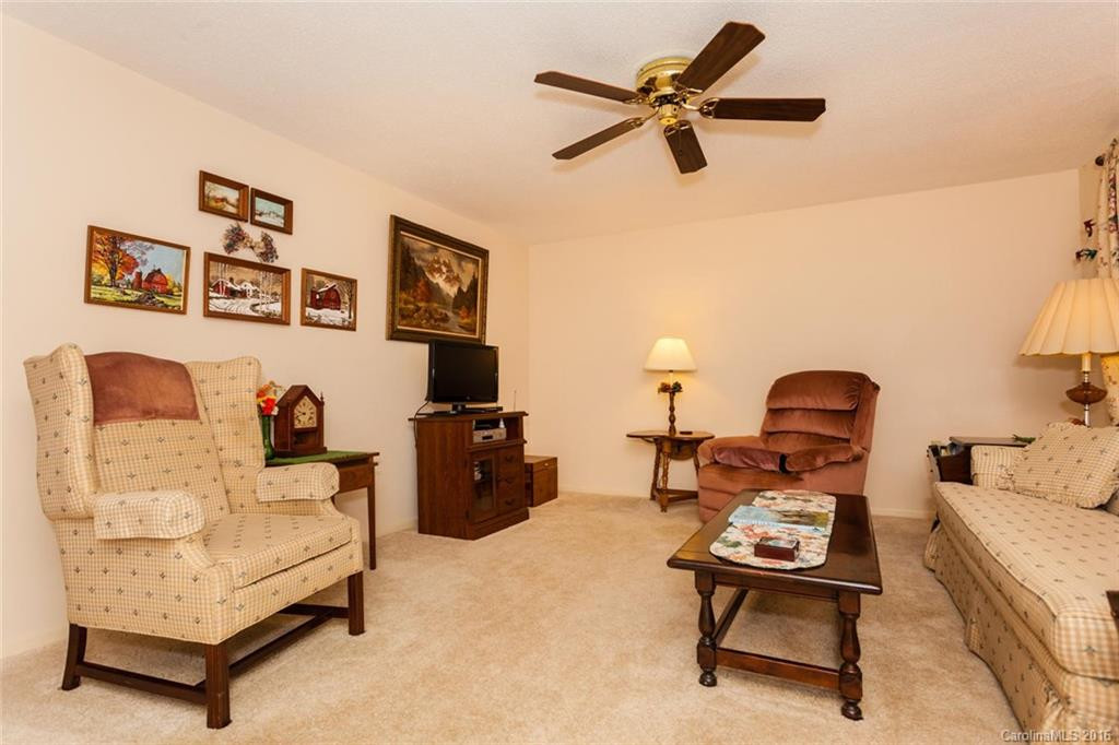 111 Still Meadow Drive - Photo 5