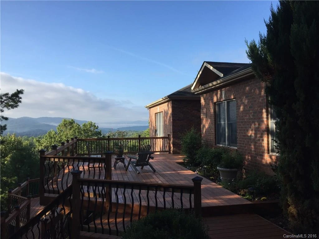 21 Masters Crest Drive