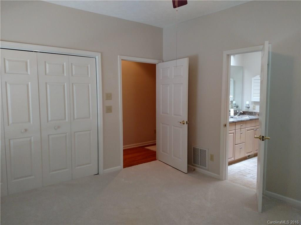 21 Masters Crest Drive - Photo 18