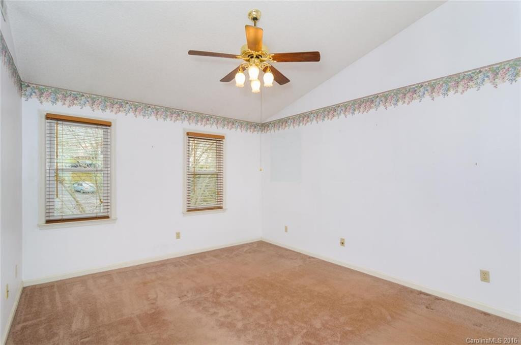 11 Fox Lair Court - Photo 15