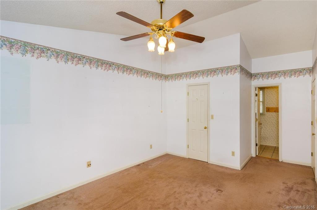 11 Fox Lair Court - Photo 16