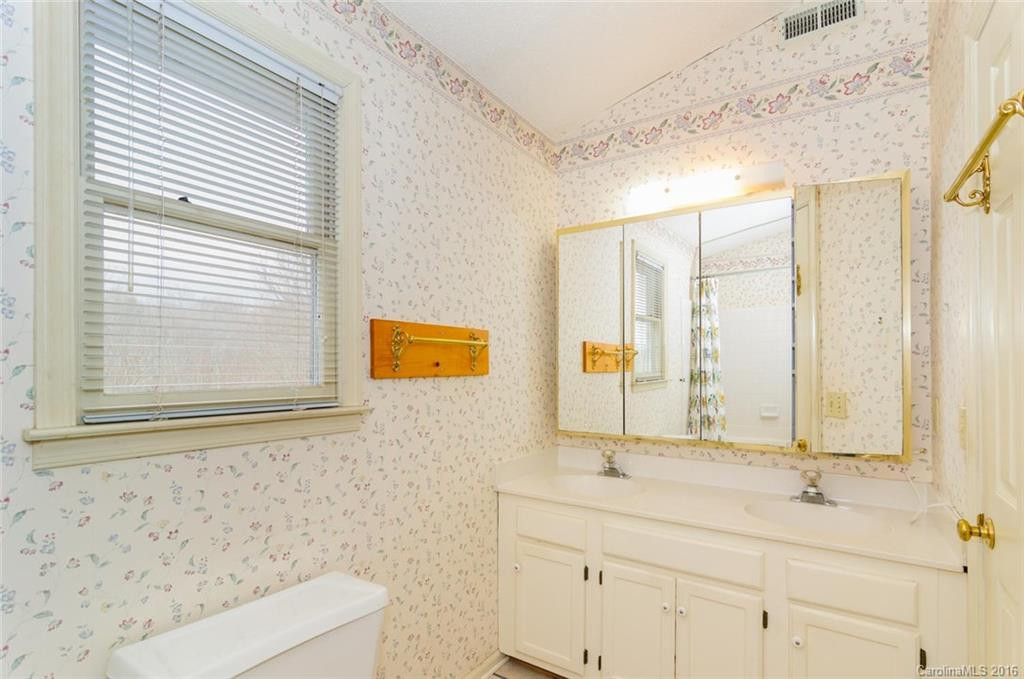 11 Fox Lair Court - Photo 17