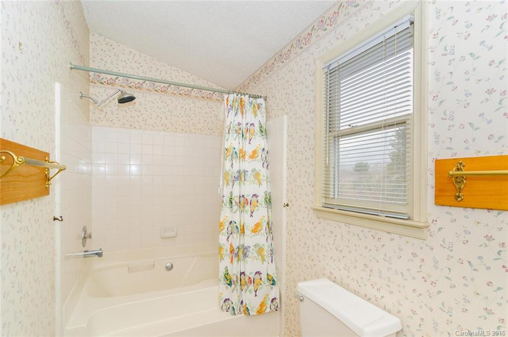 11 Fox Lair Court - Photo 18