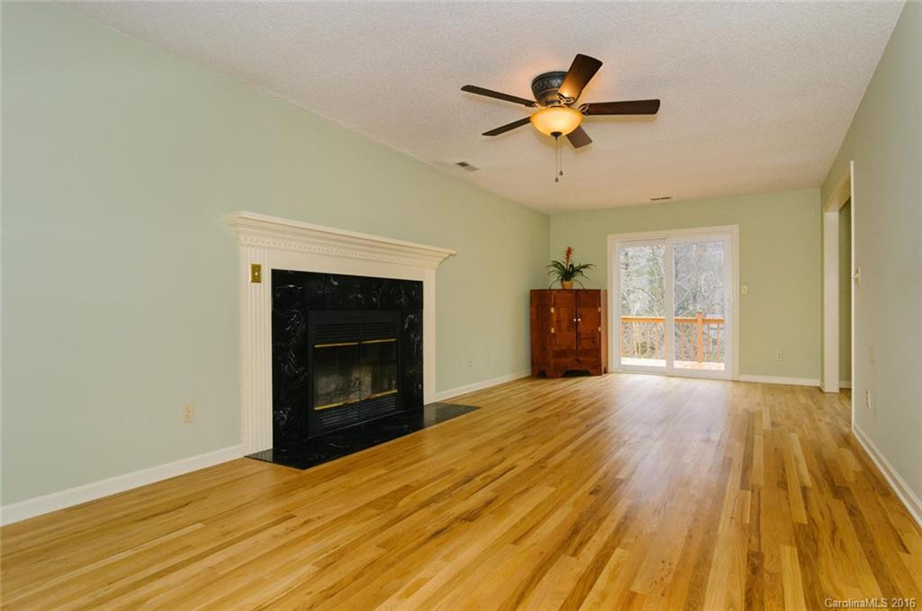 11 Fox Lair Court - Photo 4