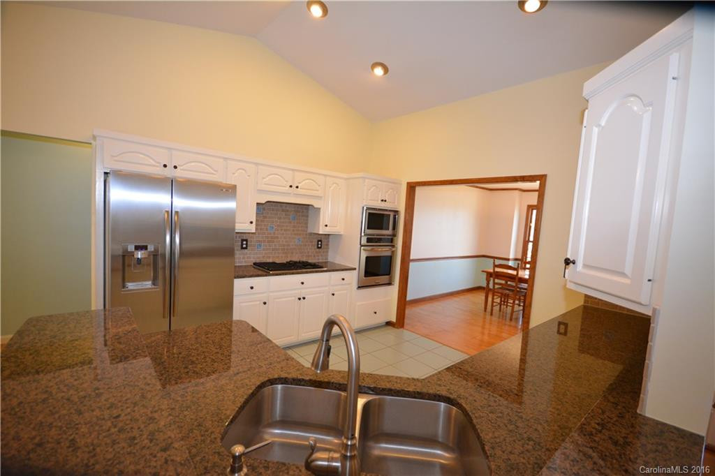 16 Foothills Road - Photo 4