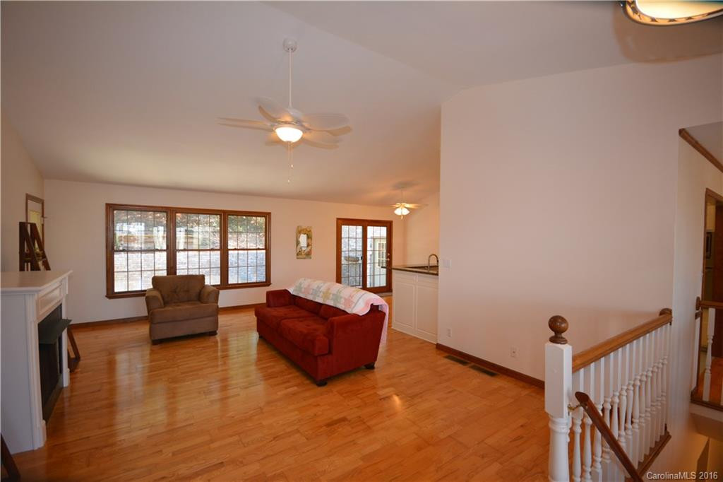 16 Foothills Road - Photo 8