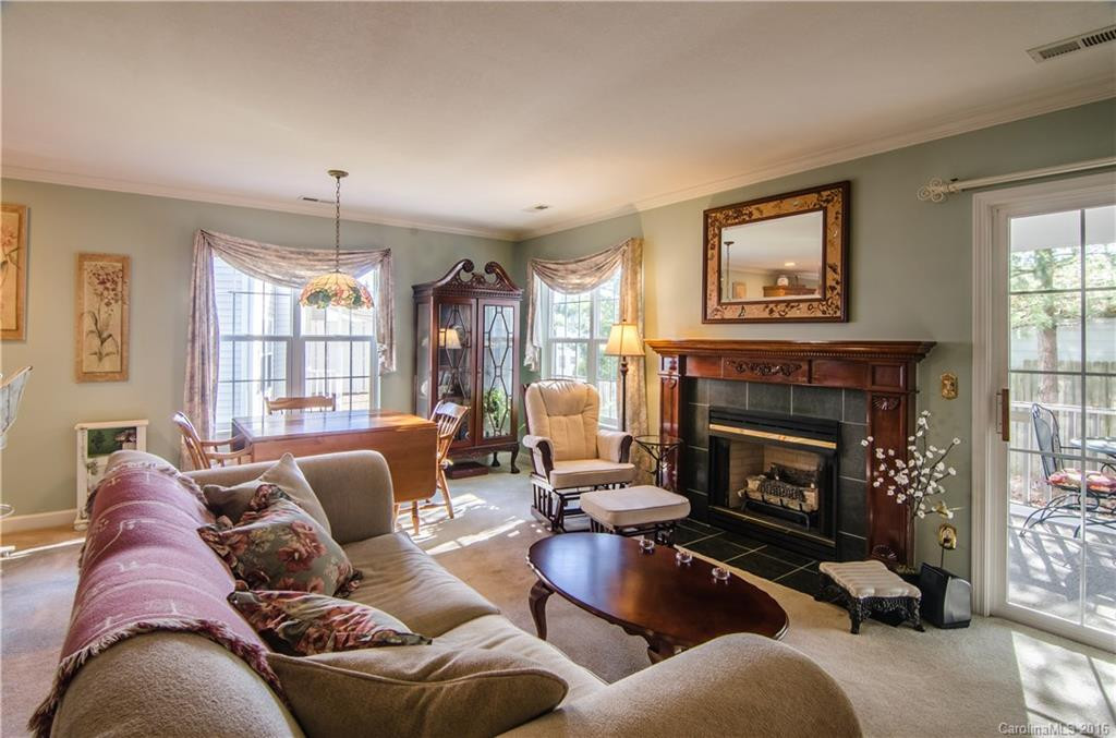 16 Willowick Drive #16 - Photo 3