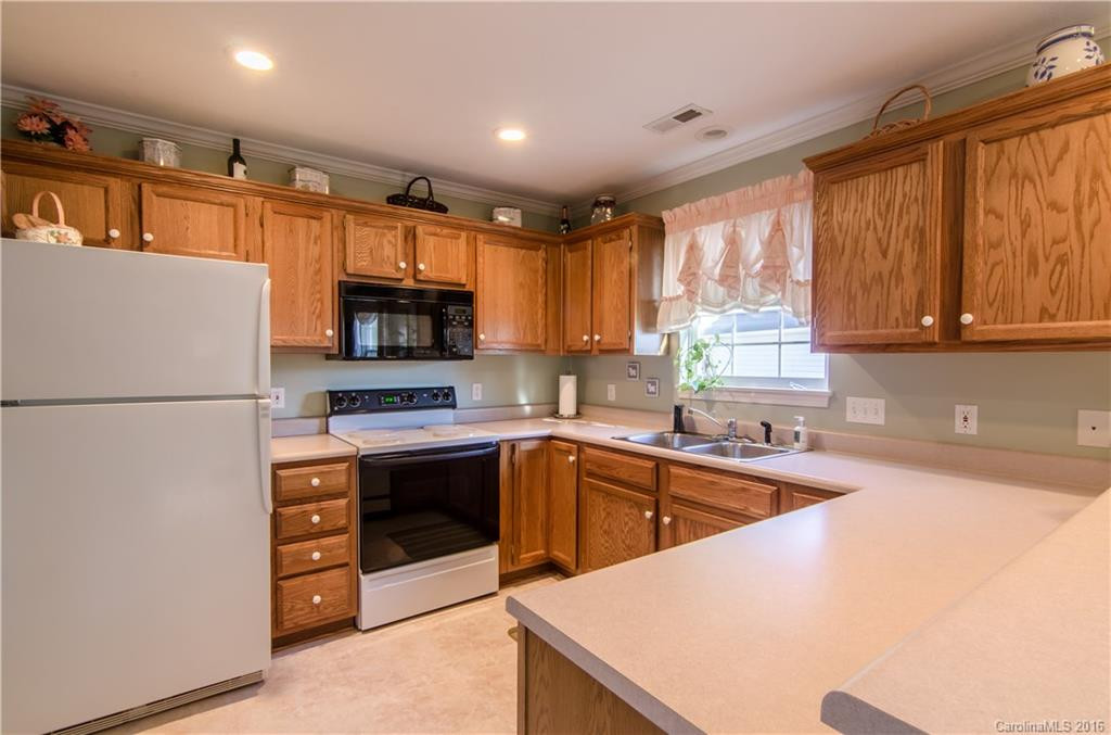 16 Willowick Drive #16 - Photo 5