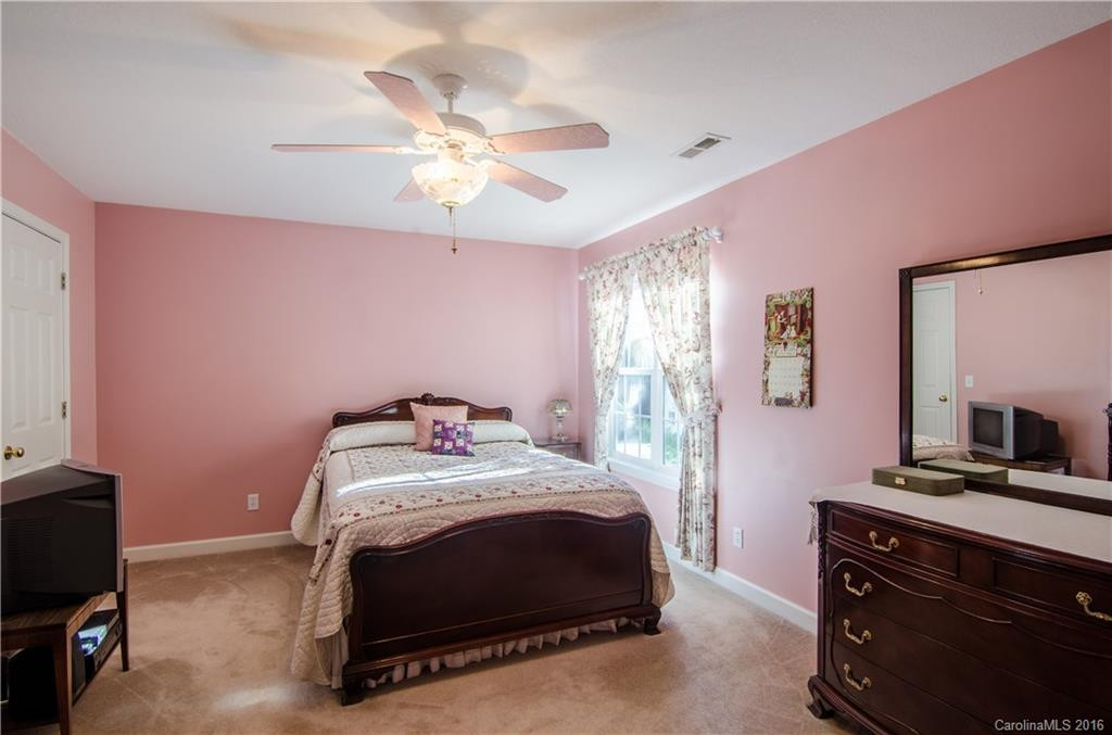 16 Willowick Drive #16 - Photo 8