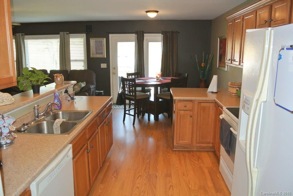 10 Comer Drive - Photo 3
