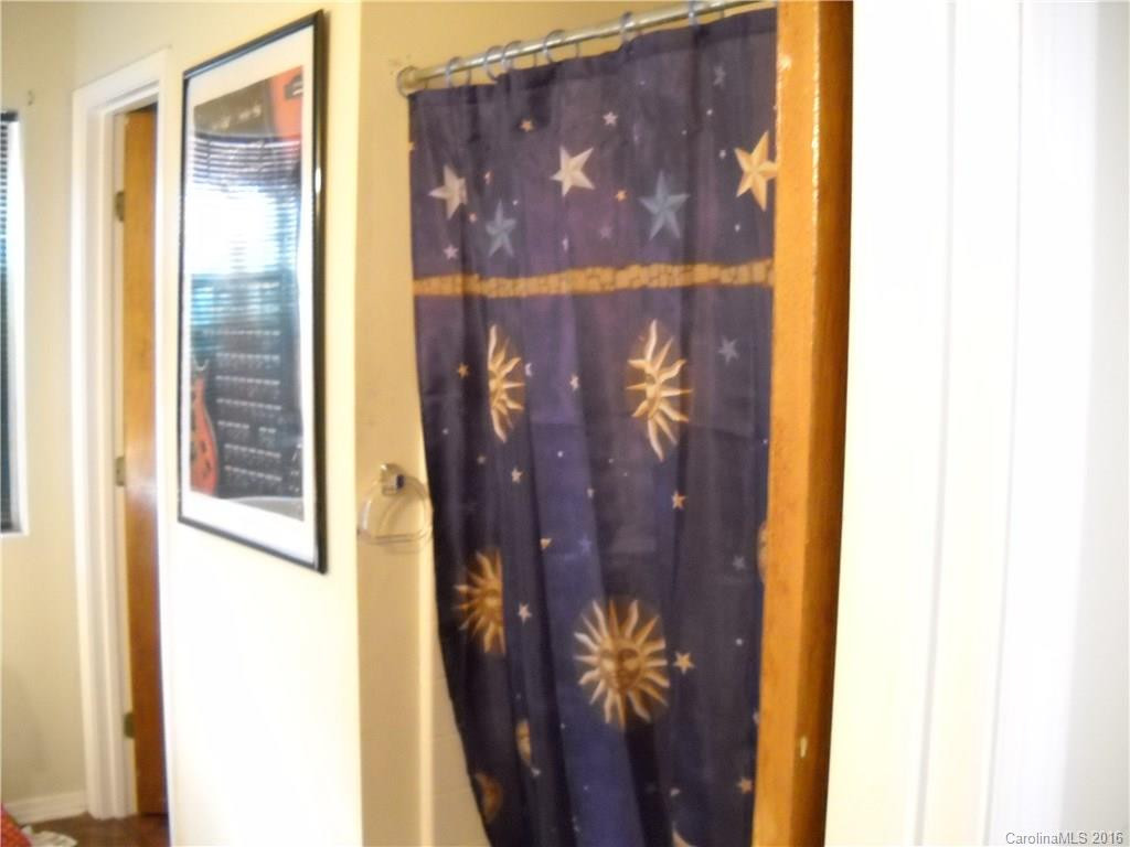 79 Carroll Avenue - Photo 12