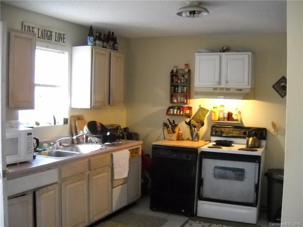 79 Carroll Avenue - Photo 5
