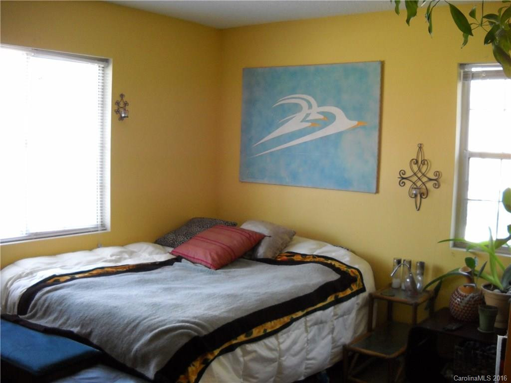 79 Carroll Avenue - Photo 7
