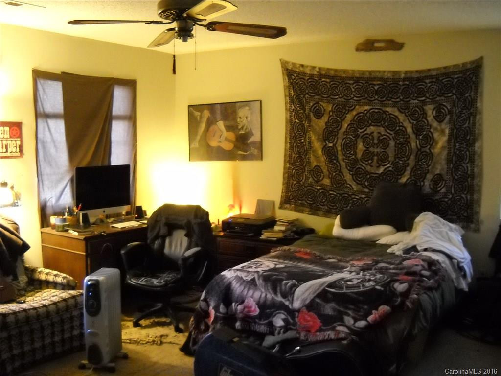 79 Carroll Avenue - Photo 10