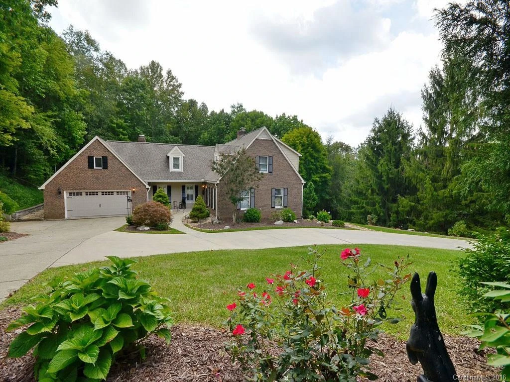 432 Sondley Woods Place