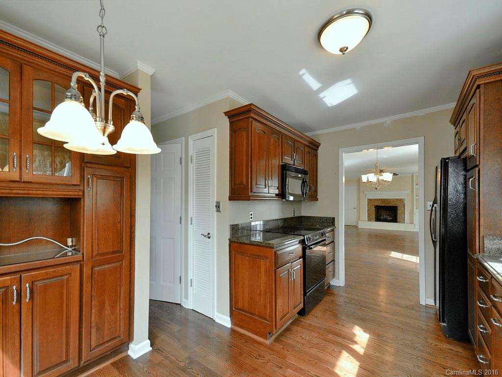 432 Sondley Woods Place - Photo 6
