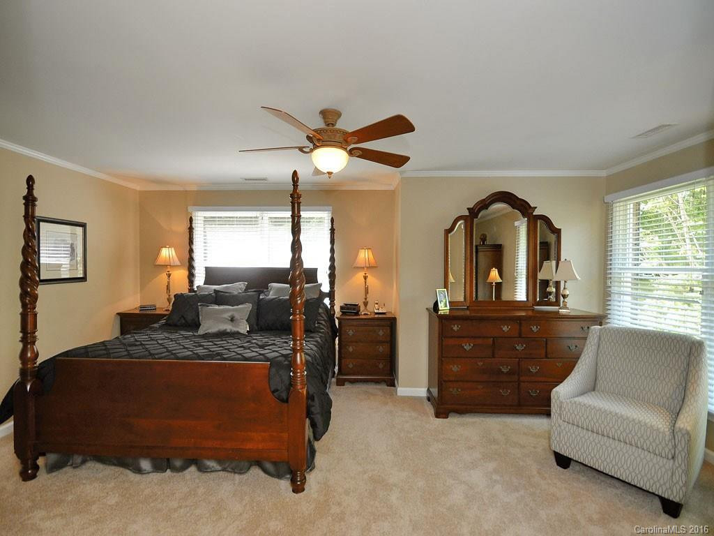432 Sondley Woods Place - Photo 8