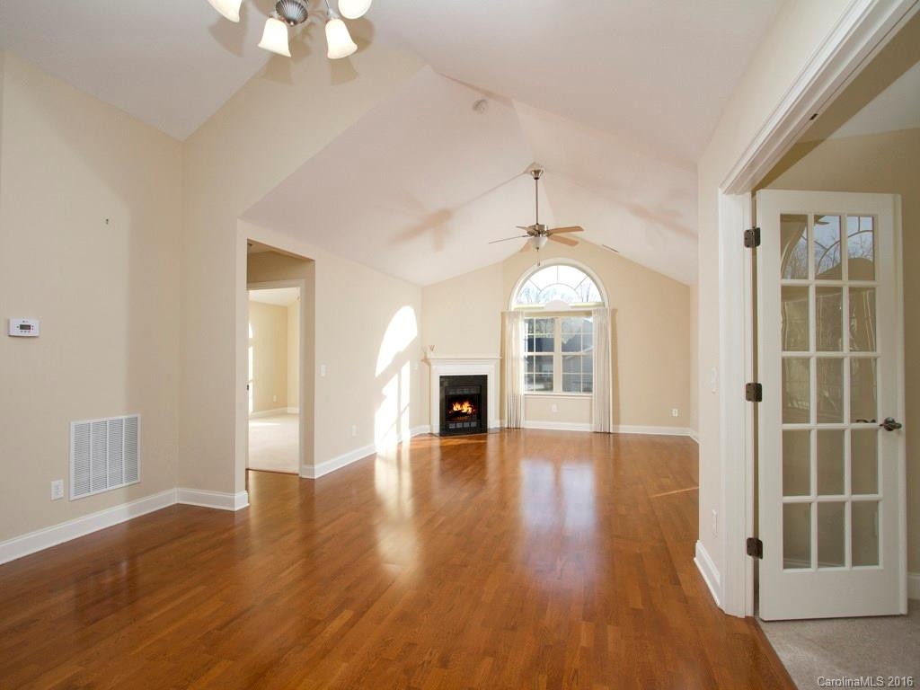 25 Mountain Meadow Circle #25 - Photo 2