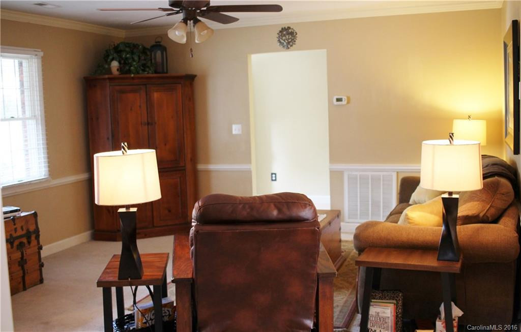 111 Bumont Drive - Photo 5