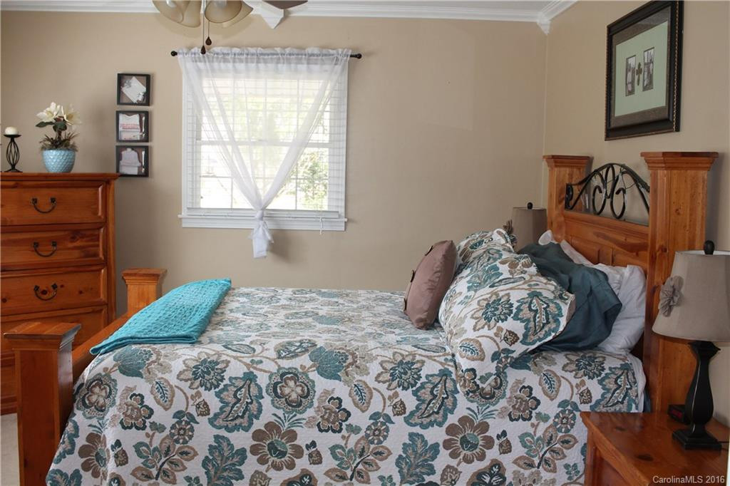 111 Bumont Drive - Photo 10