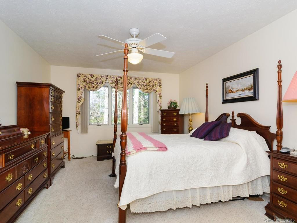 151 Kalmia Terrace - Photo 12