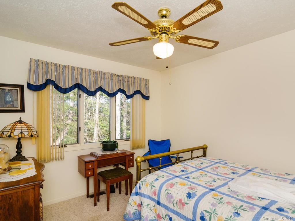 151 Kalmia Terrace - Photo 15