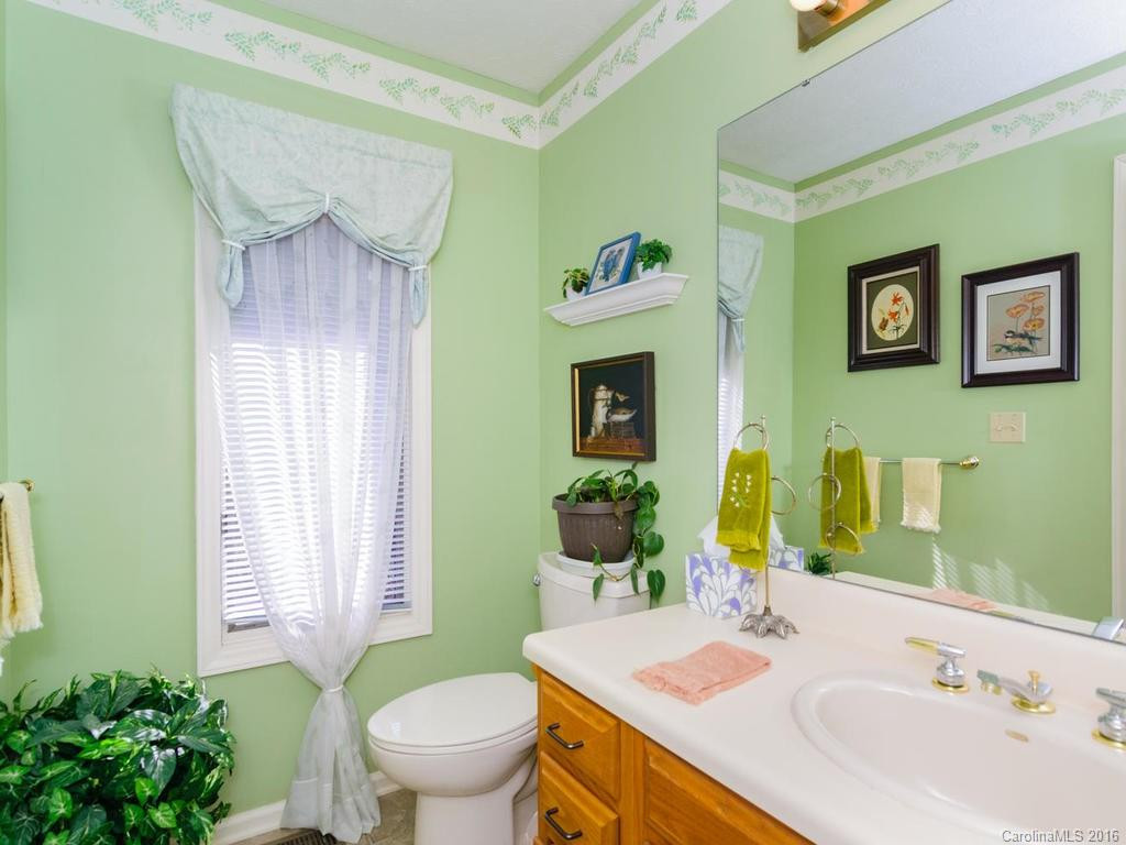 151 Kalmia Terrace - Photo 17