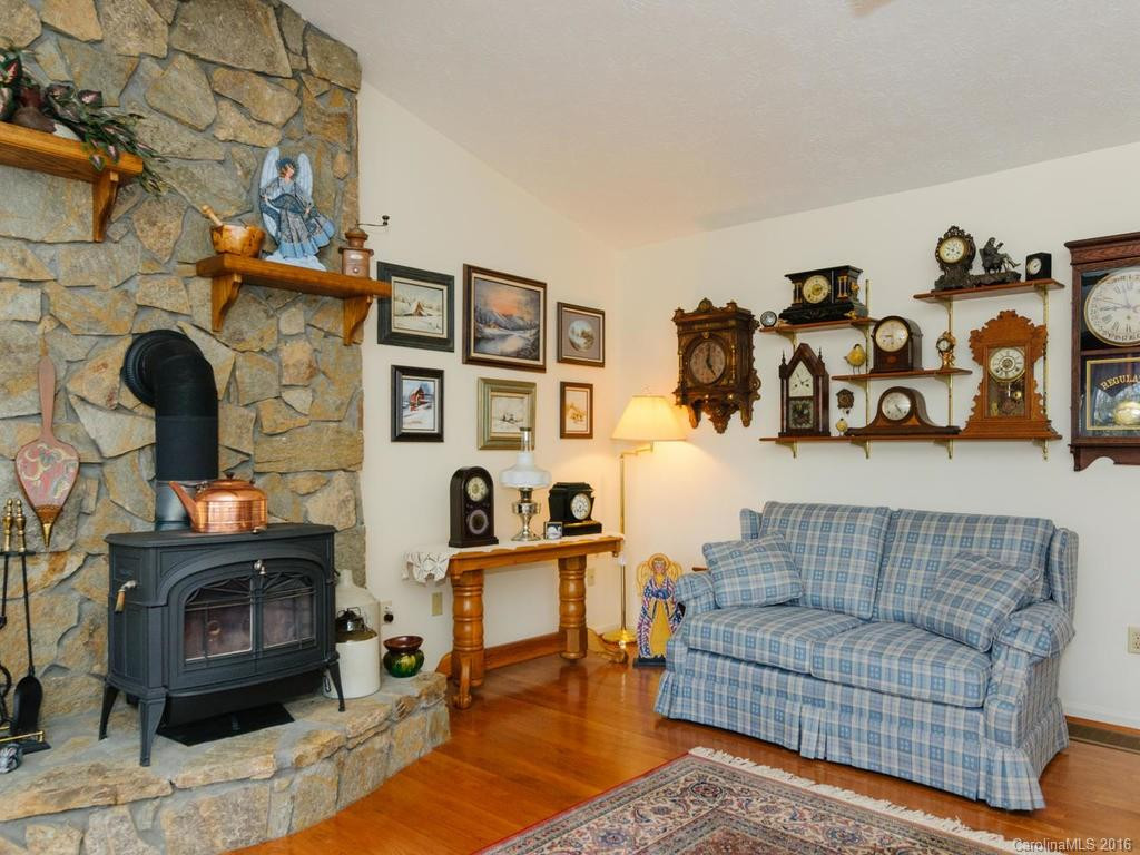 151 Kalmia Terrace - Photo 6