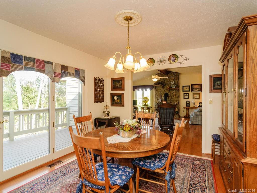 151 Kalmia Terrace - Photo 8