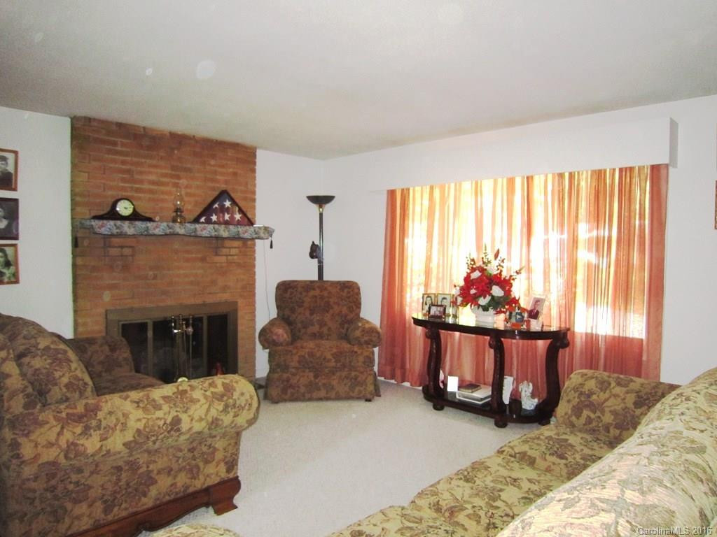 7 Morgan Boulevard - Photo 3