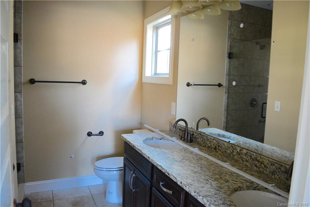 17 Tudor Way - Photo 3