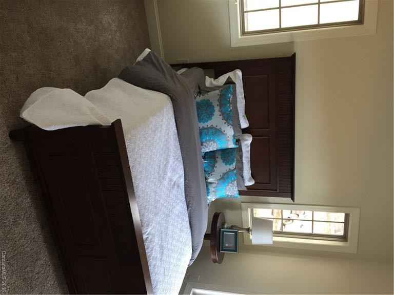 17 Tudor Way - Photo 10