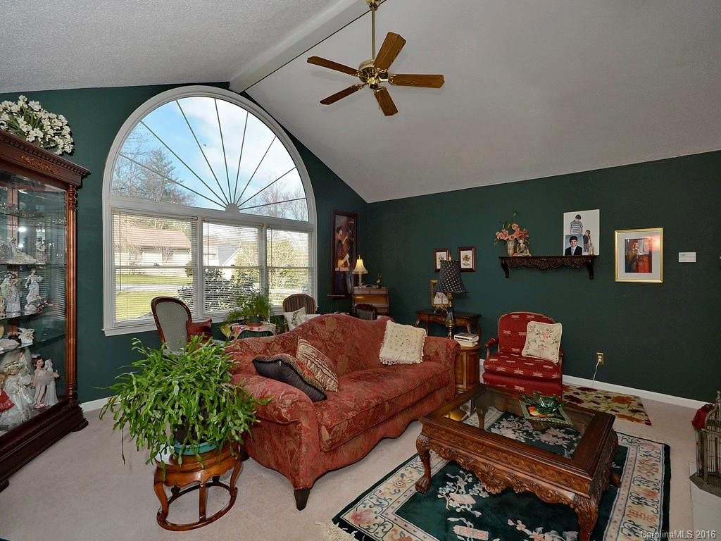 7 Sweetwater Oaks Drive - Photo 3
