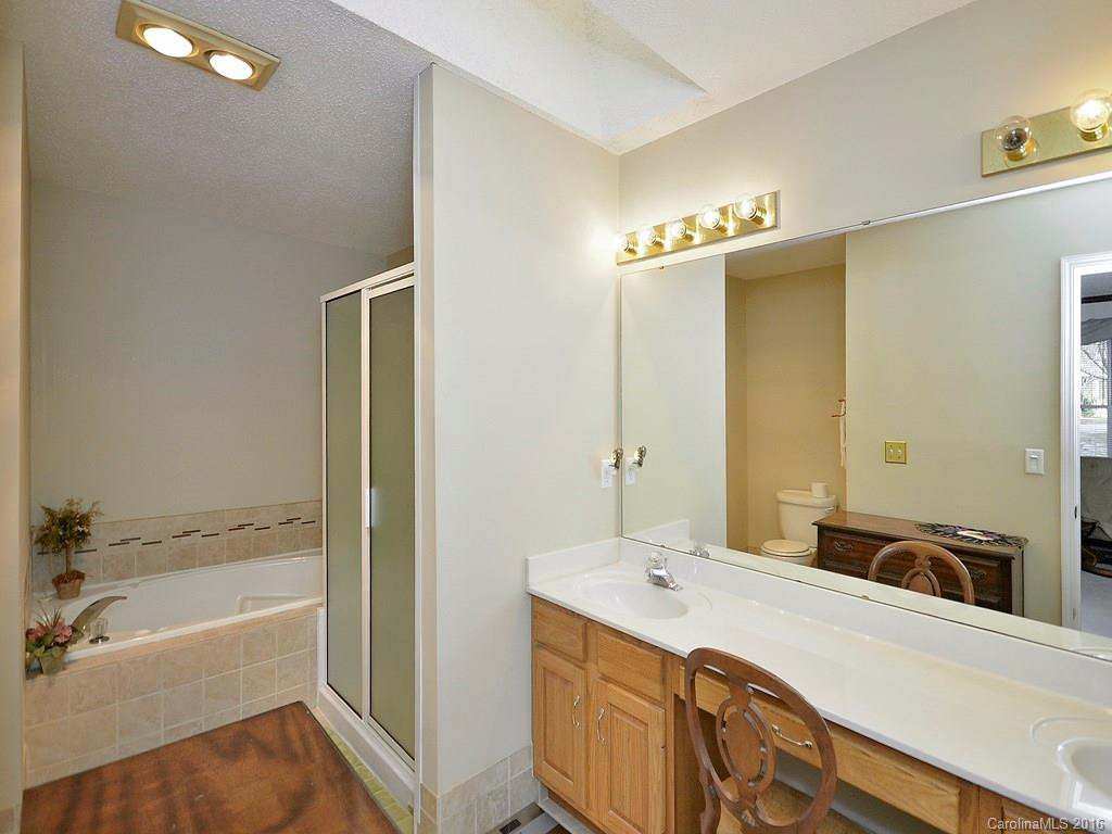 7 Sweetwater Oaks Drive - Photo 10