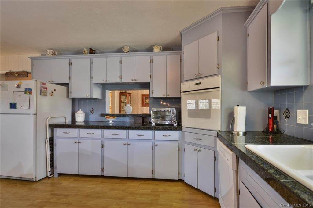 225 School Road - Photo 8