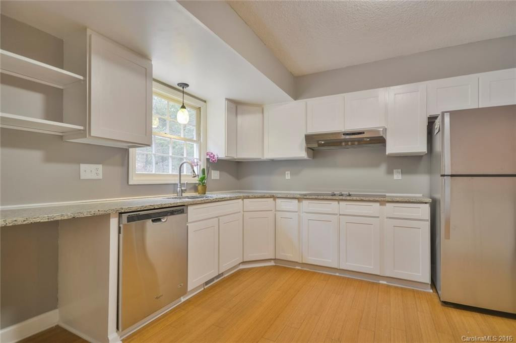 33 Brookcliff Drive - Photo 5