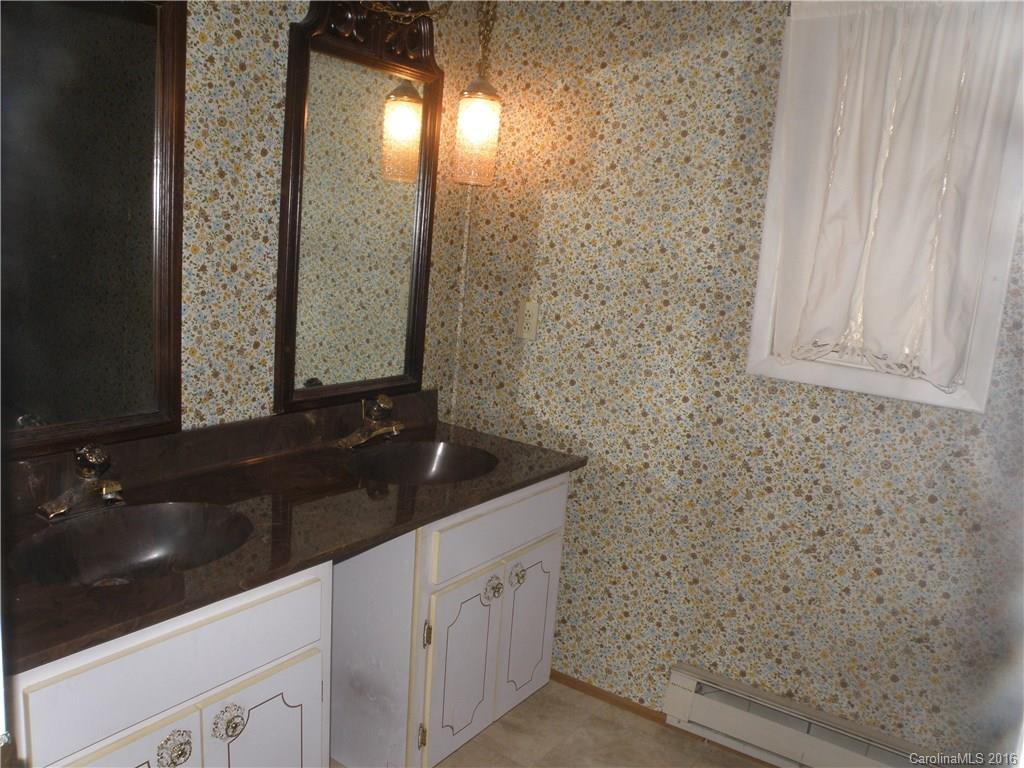 42 Gillespie Drive - Photo 10